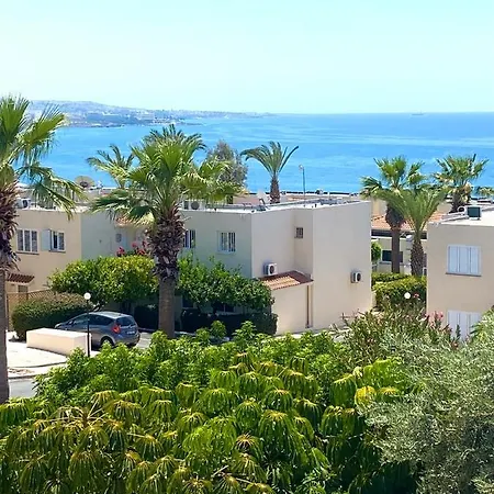 Blue House, Cyprus 度假居 珊瑚湾